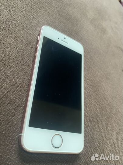Телефон iPhone se