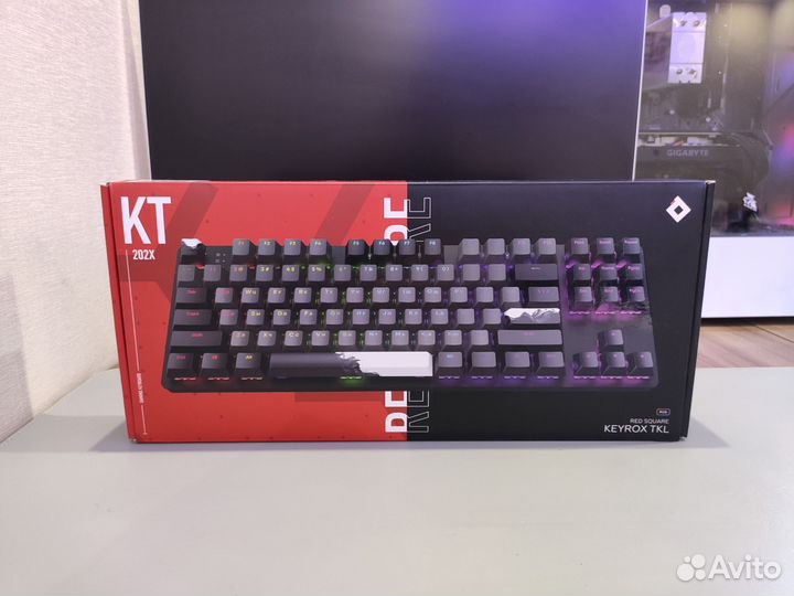 Кастомная клавиатура red square keyrox tkl equinox