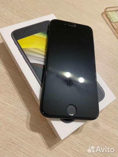 iPhone SE (2020), 64 ГБ