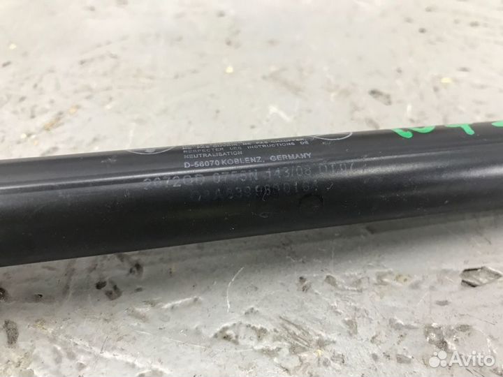 Амортизатор багажника задний Mercedes-Benz Viano