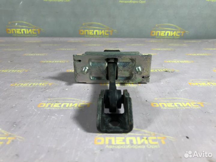 Ограничитель двери передний Opel Corsa D