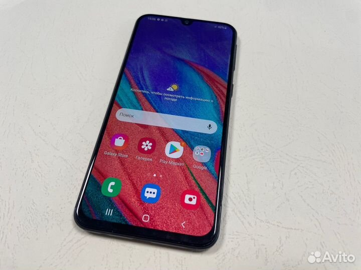 Samsung a40, 4/64gb