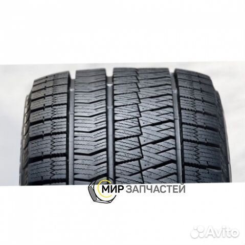 Bridgestone Blizzak Ice 215/55 R18 95S