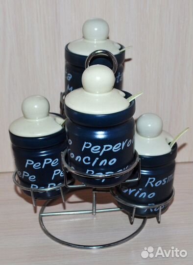 Керамический набор для специй на подставке