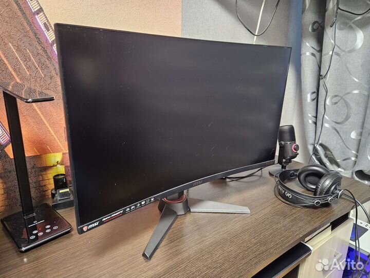 Монитор MSI Optix MAG27C