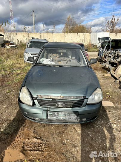 В разборе лада приора седан