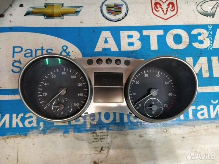 Панель приборов Mercedes-Benz M-Class W164