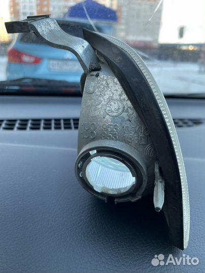 Повротник правый Skoda Octavia tour оригинал
