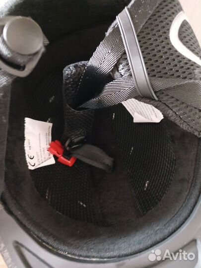 Горнолыжный шлем