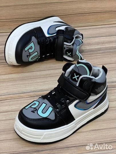 Новые кроссовки