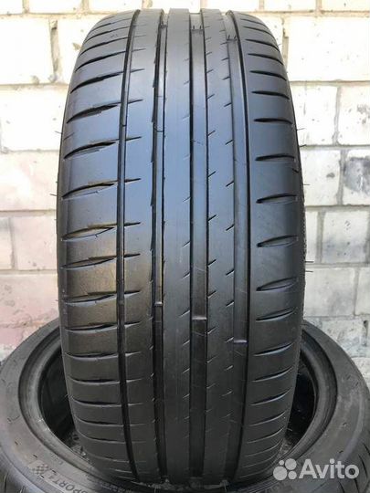 Michelin Pilot Sport 4 225/45 R19