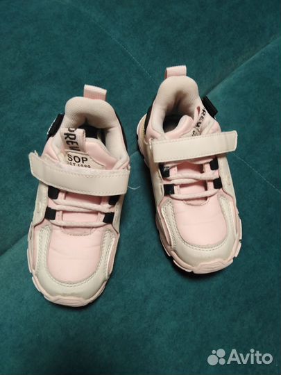 Кроссовки для девочки 28 размер
