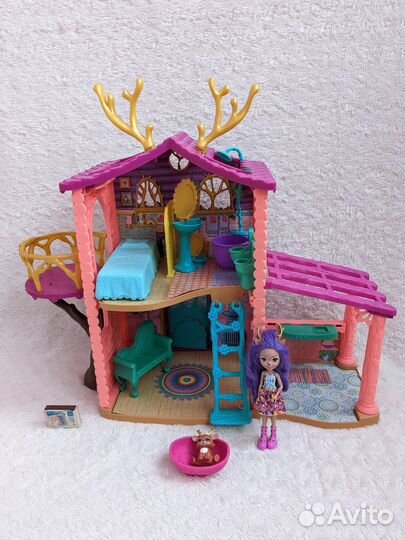 Дом и куклы Enchantimals