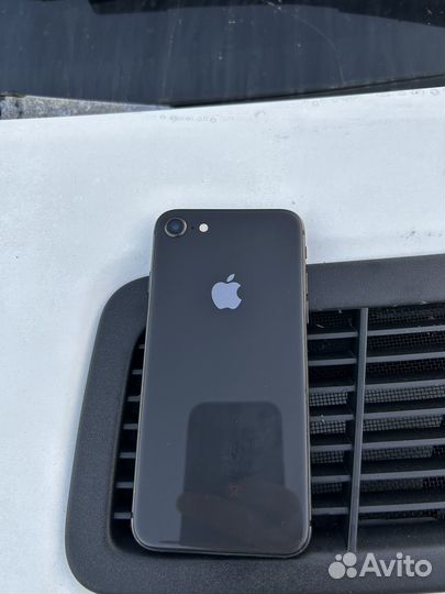 iPhone 8 64gb