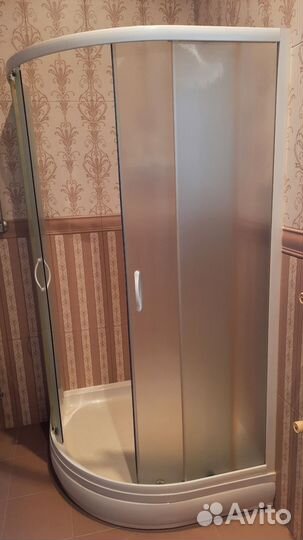 Поддоны керамический и акриловый бу