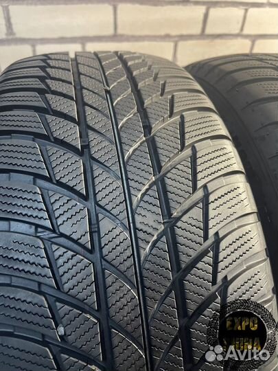 Bridgestone Blizzak LM-001 225/50 R17