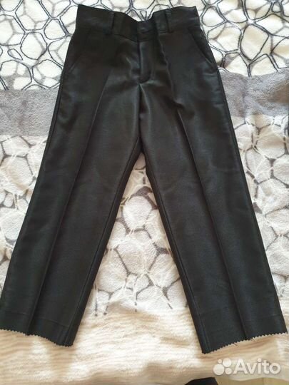 Костюм тройка классический на мальчика