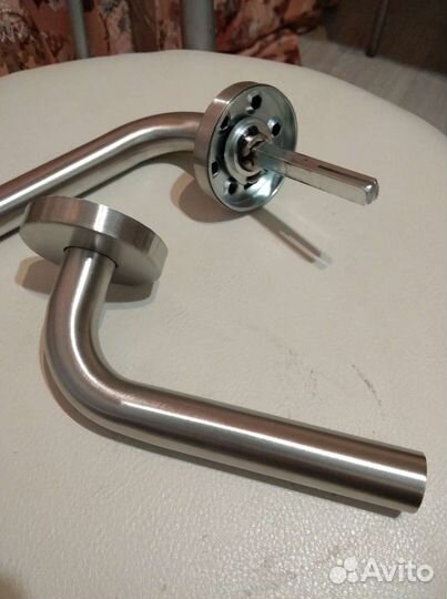 Дверная ручка