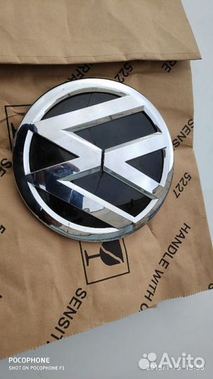 Эмблема в радиаторную решетку джетта 6