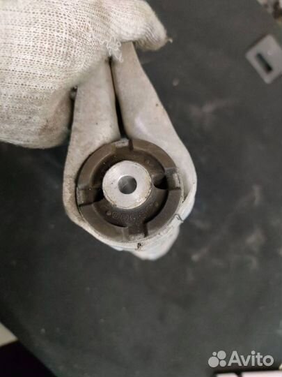 Рычаг правый верхний Mercedes-Benz CLS-Класс C219