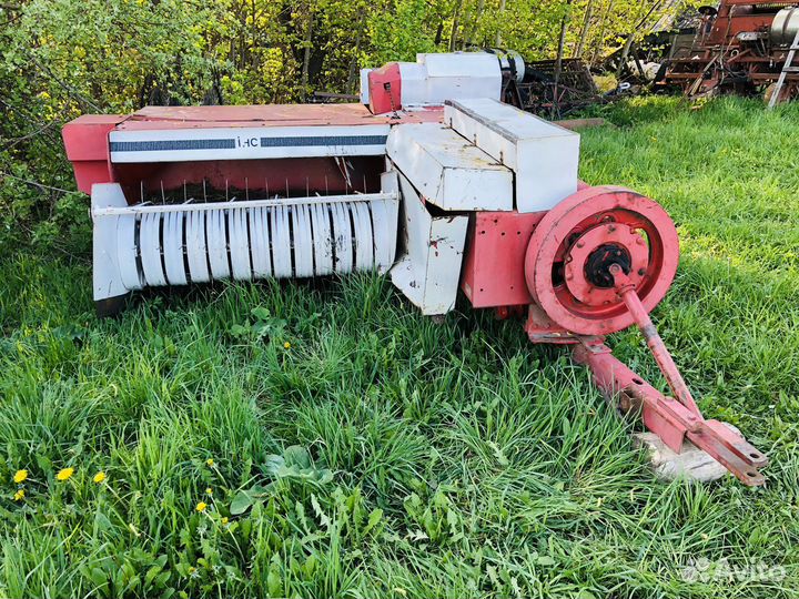 Пресс-подборщик International 553, 1990