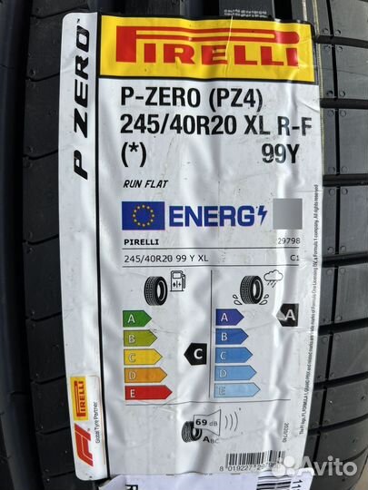 Pirelli P Zero PZ4 245/40 R20 и 275/35 R20 102Y