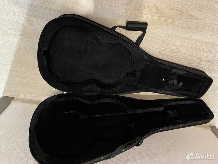 Жесткий кейс для классической гитары