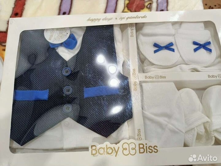 Комплект на выписку для мальчика и девочки