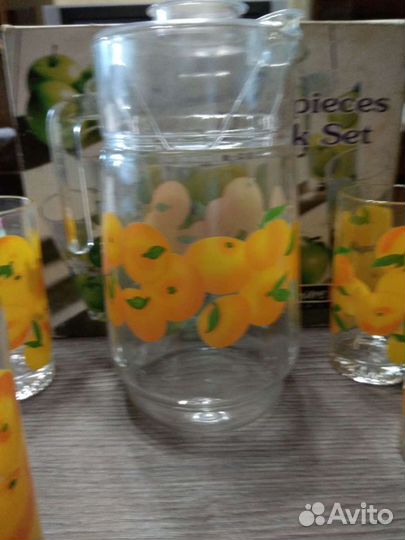 Кувшин и 6 стаканов