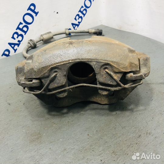 Суппорт передний правый Ford Focus 2005-2008