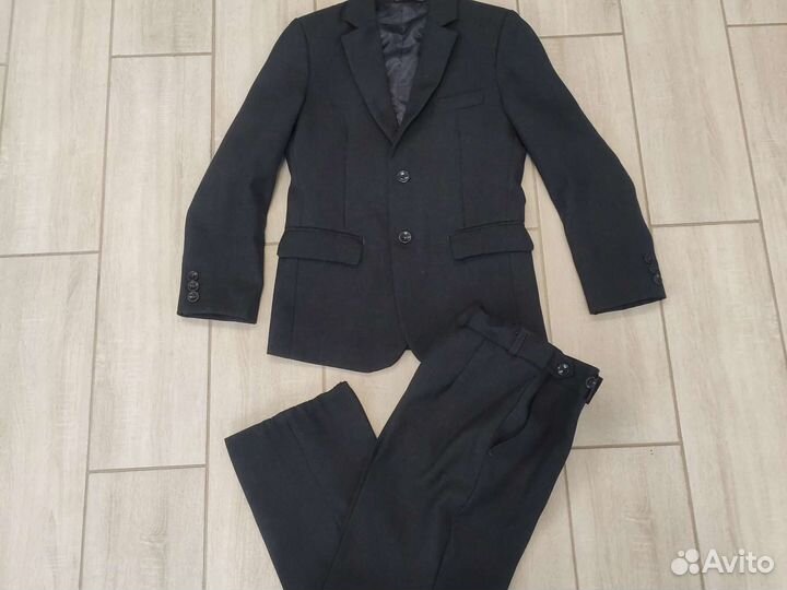 Школьный костюм серый 122-128