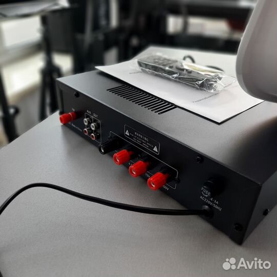 Комплект - рупор, усилитель и настольный микрофон