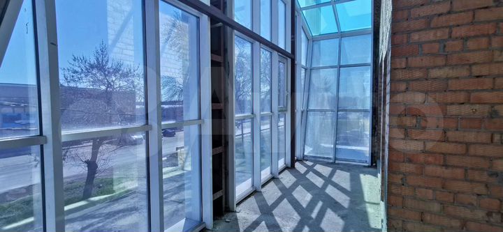 Торговое помещение, 423 м²