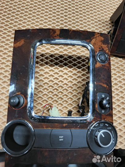 Консоль селектора АКПП Volkswagen Touareg 7LA