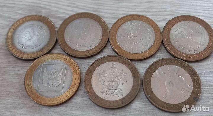 Монетыс городами