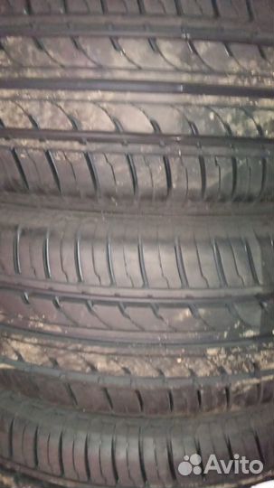 Warrior R29 165/65 R14 79T