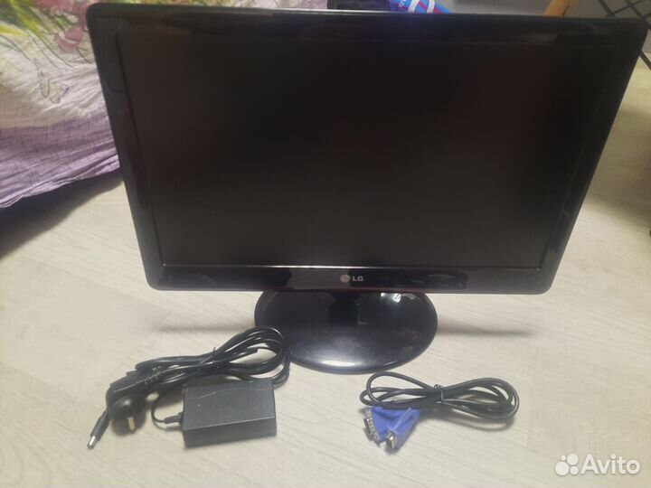 Монитор LG E2050s