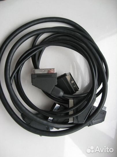 Видеокабель scart -scart и сетевой кабель от DVD