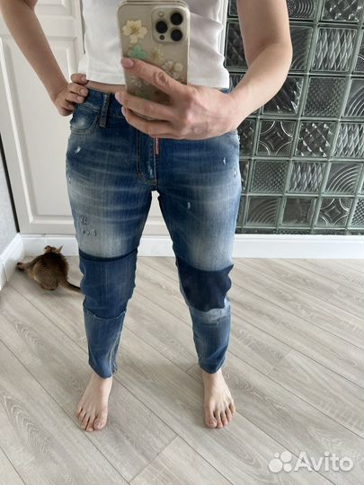 Продам джинсы Dsquared2