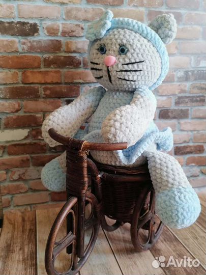 Вязаные игрушки кошечка и медведь