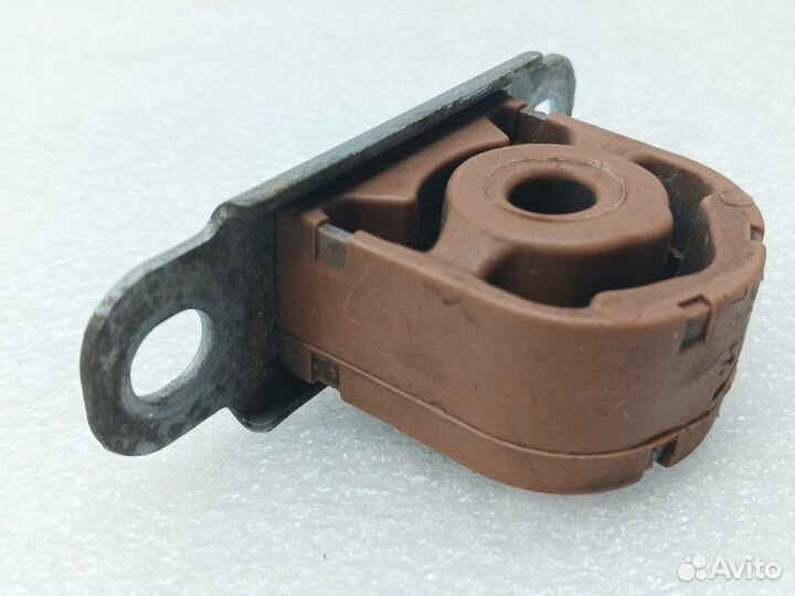 Подушка глушителя Audi A6 C7 1.8 CYG 2018