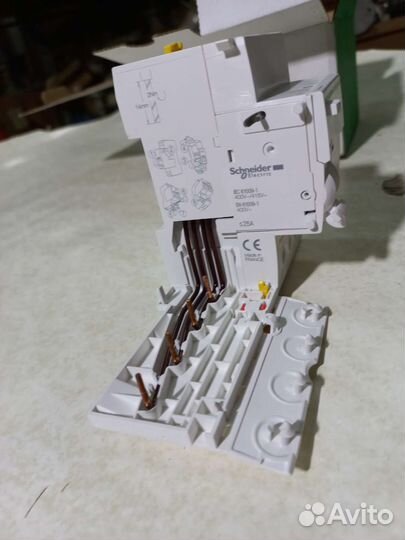 Schneider A9V51425 vigi IC60 4П 25A 30mA A