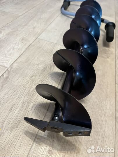 Ледобур тонар