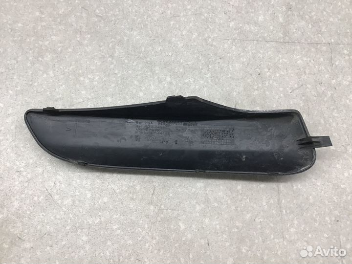 Накладка переднего бампера левая Peugeot 308 I 200