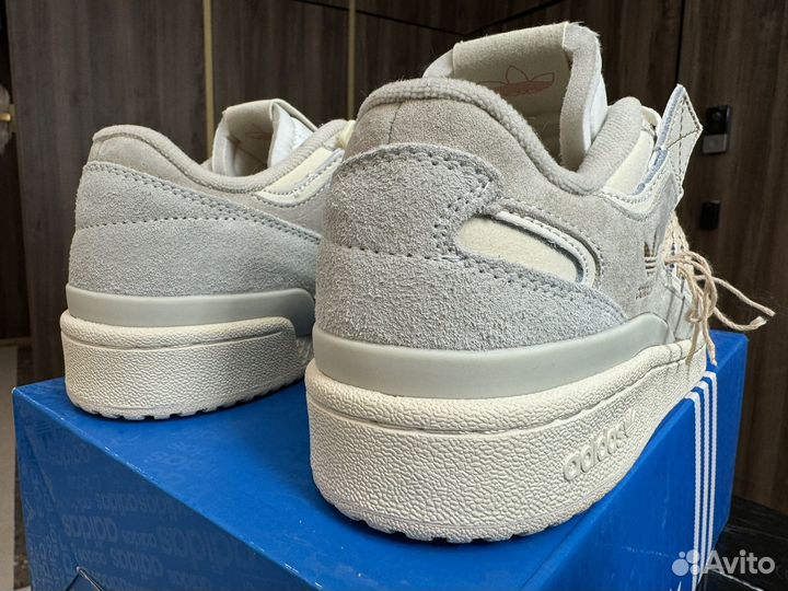 Adidas forum 84 low off white