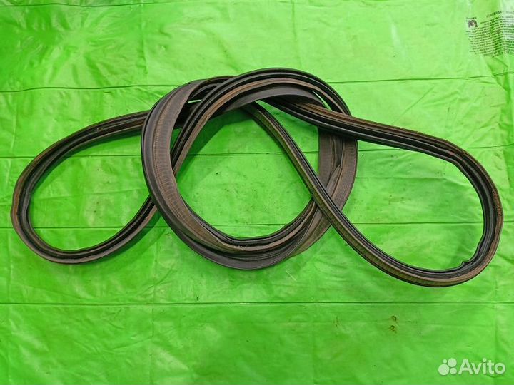 Уплотнитель проема багажника Subaru XV GP7 2014