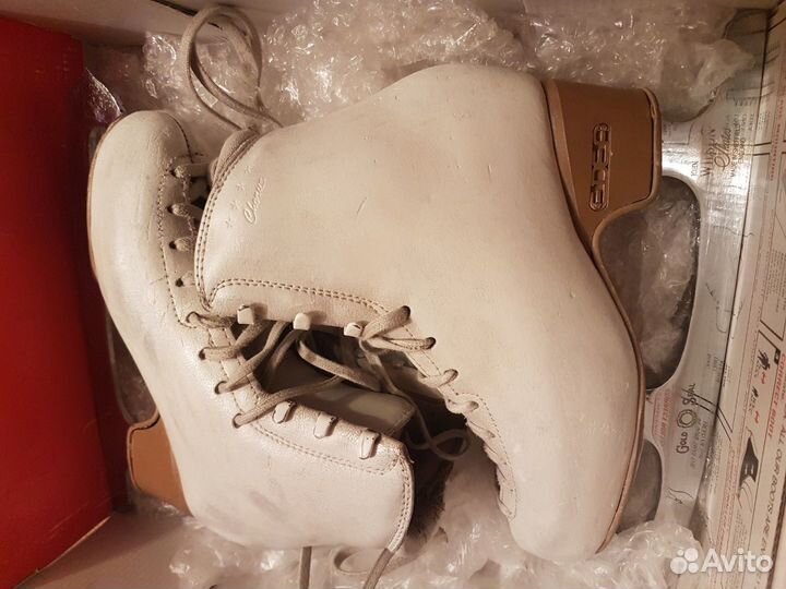 Коньки Edea Chorus 215 лезвие Wilson Gold Seal