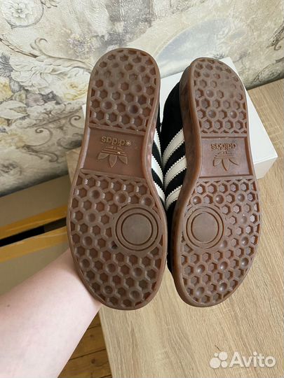 Кроссовки adidas hamburg