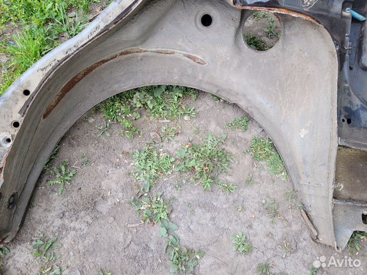 Крыло задняя правая гольф 3,5 дверей