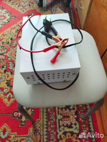 Автомобильное зарядное устройство